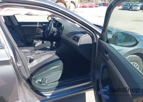 2019 Volkswagen Jetta 1.4T R-Line/1.4T S/1.4T Se from USA, damaged, VIN 3VWC57BU8KM065389